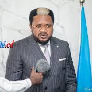 Des journalistes de radio communautaire à l’assaut des fake news à l’aide de Free Press Unlimited dans l’Est de la RDC